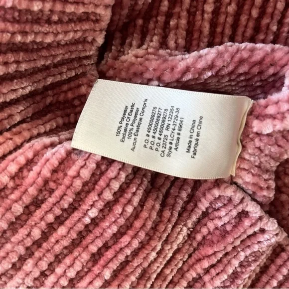 Wilfred Aritzia Violetta Chenille V-Neck Wife Sleeve Sweater in Rose Mauve - Picture 13 of 13
